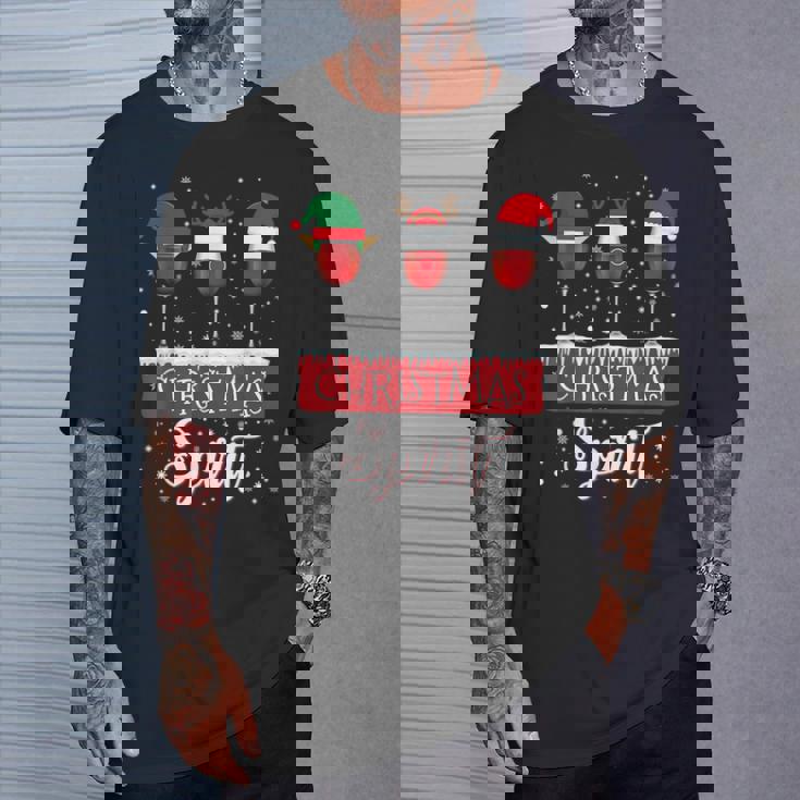 クリスマススピリット 赤ワイングラス サンタクロース エルフ トナカイ Tシャツ 彼への贈り物