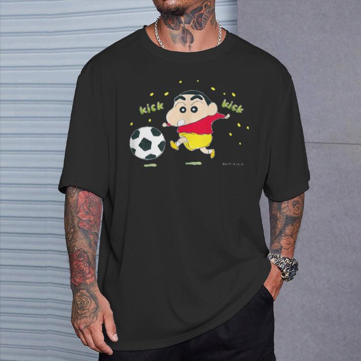 クレヨンしんちゃん しんちゃんとサッカー Tシャツ 彼への贈り物