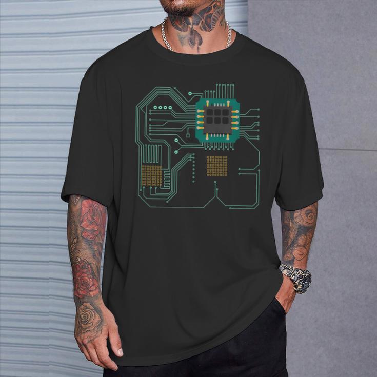 コンピュータープロセッサー、マイクロチップ、テクノロジー Tシャツ 彼への贈り物
