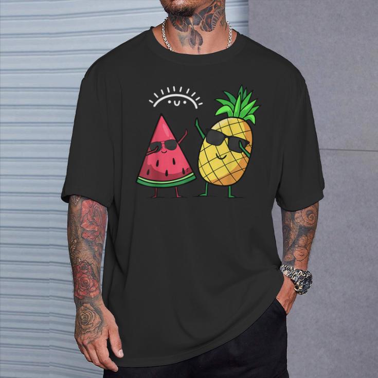 スイカとパイナップルをダビング カワイイ サマーフルーツ Tシャツ 彼への贈り物