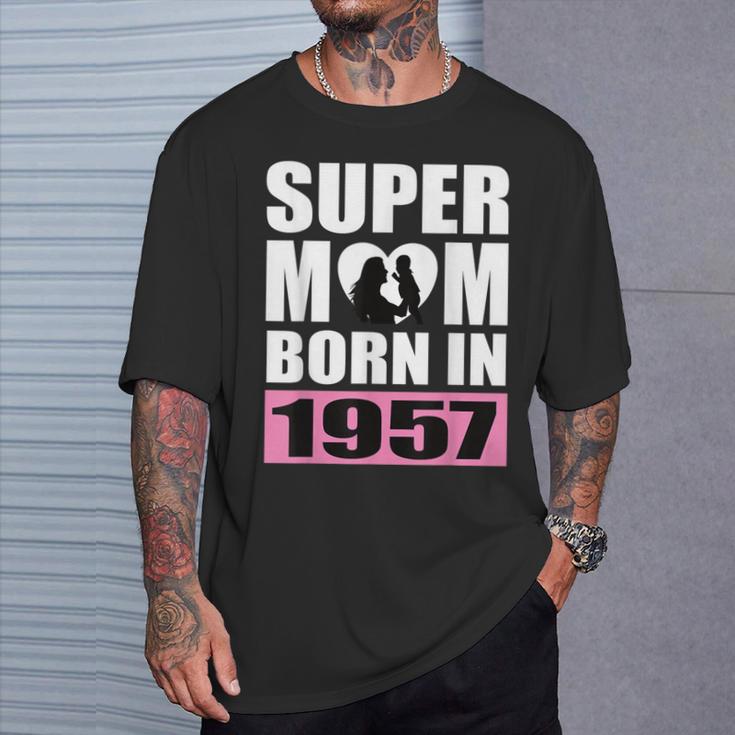 スーパー・ママ 1957年生まれ ママ 誕生日 1957年 誕生日 1957年 Tシャツ 彼への贈り物
