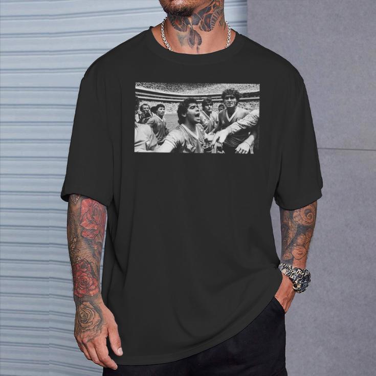 ディエゴ・マラドーナ・アルゼンチンが1986年サッカーワールドカップで優勝 Tシャツ 彼への贈り物