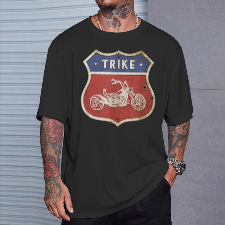 トライク 大人のトライク モータートライク 三輪車 トライクバイク トライカー Tシャツ 彼への贈り物