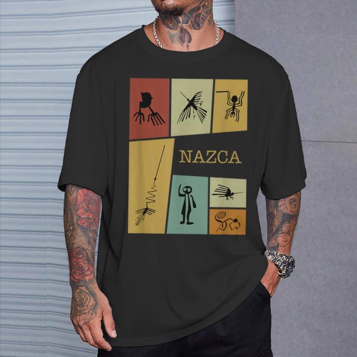 ナスカラインペルー、ペルーペルー。 Tシャツ 彼への贈り物