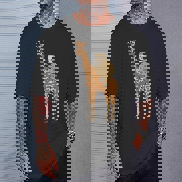 ナマケモノ キリン 面白い 怠惰なナマケモノ 動物 乗る キリン 長袖tシャツ Tシャツ 彼への贈り物