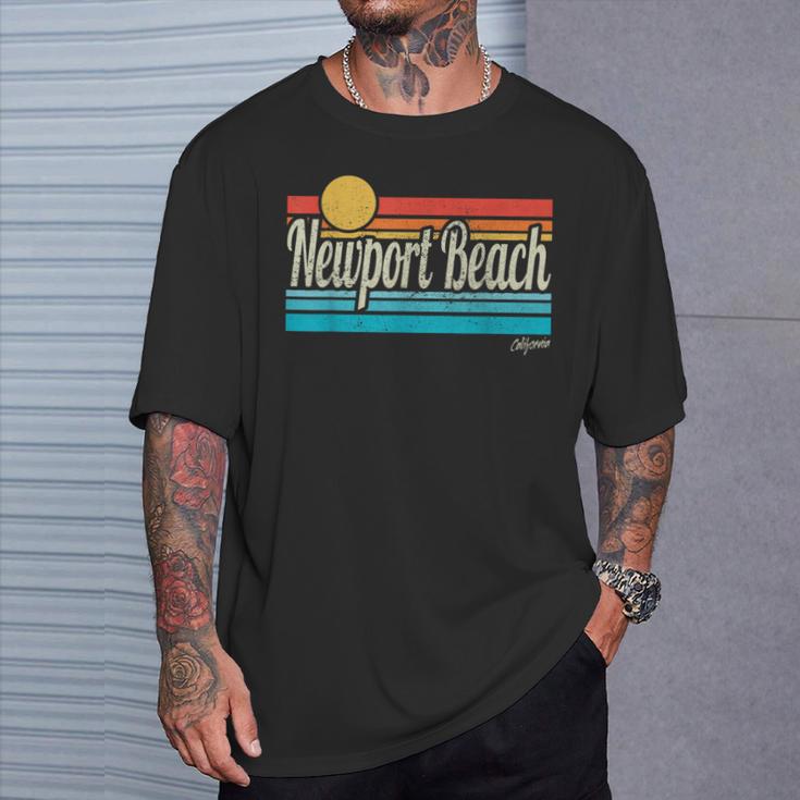 ニューポート ビーチ カリフォルニア レトロ サンセット サーフィン 旅行 ラブ サーフィン Tシャツ 彼への贈り物