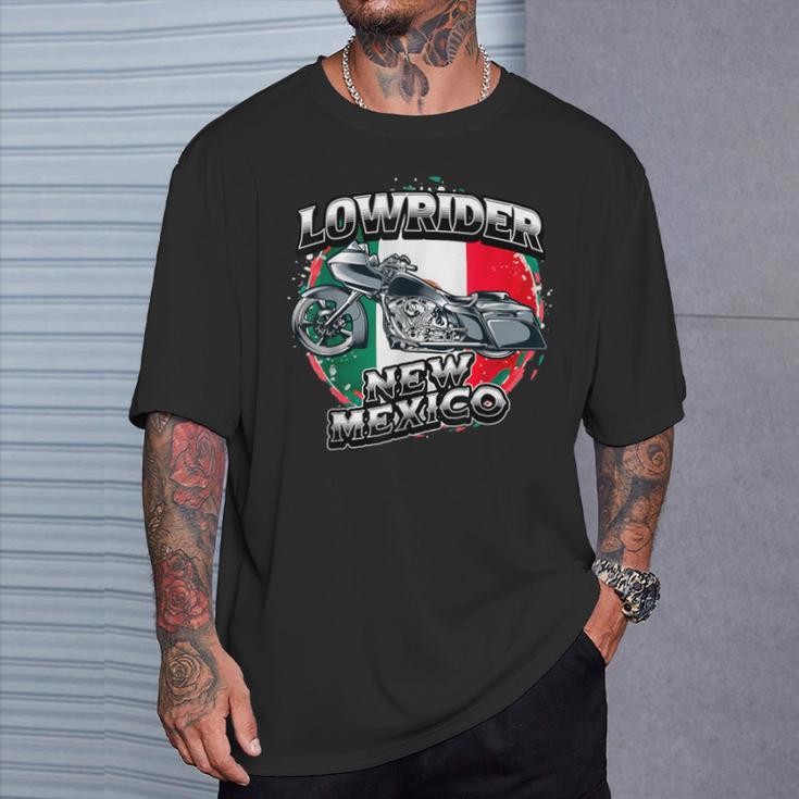ニューメキシコ州のローライダー。ローライダー チカーノ チョロスタイル ローライダー Tシャツ 彼への贈り物