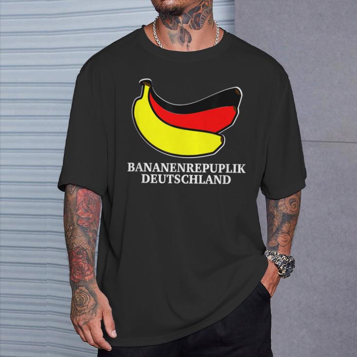 バナナギフト Ddr Brd 政治 ギフト バナナ共和国 ドイツ Tシャツ 彼への贈り物