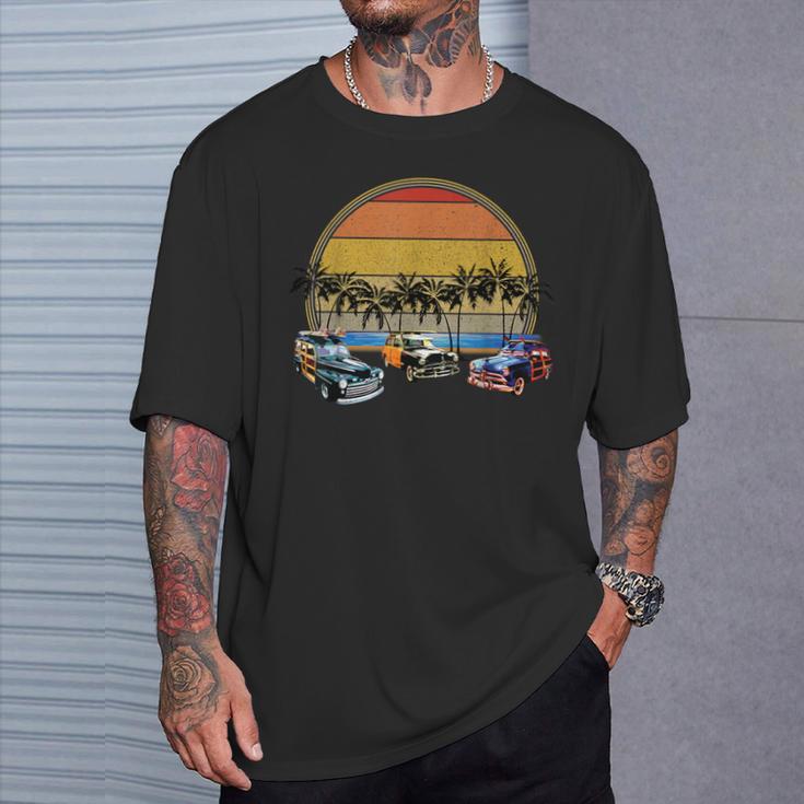 ビーチのレトロな車 ヴィンテージ グランジサンセット Tシャツ 彼への贈り物