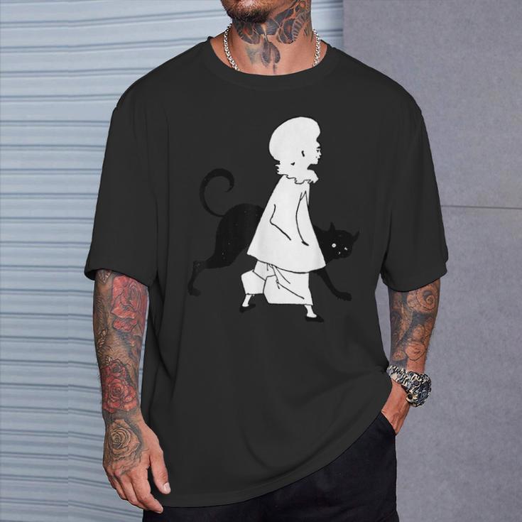 ピエロと猫、オーブリー・ビアズリー作のセント・ポールズ1893年 Tシャツ 彼への贈り物
