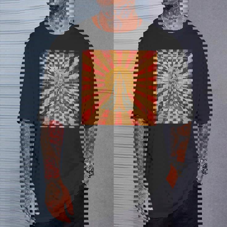 天照 女神 昇る太陽 日本神話 Tシャツ 彼への贈り物