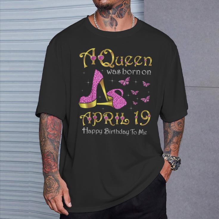 女王は4月19日、4月19日に誕生した誕生日パーティー。 Tシャツ 彼への贈り物