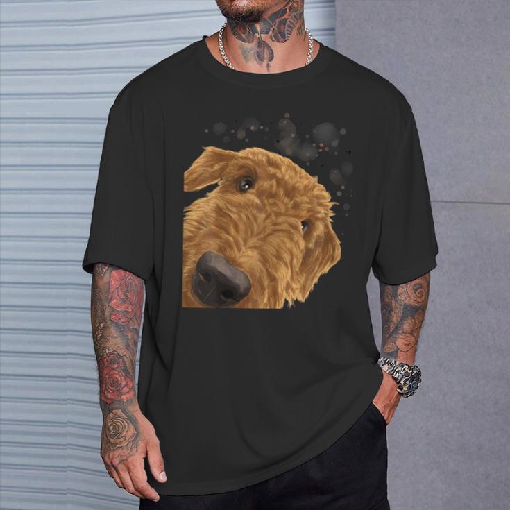 愉快な犬 エアデールテリア Tシャツ 彼への贈り物
