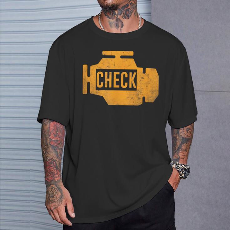 琥珀色の車のエンジンダッシュボード警告灯 面白いメカニック Tシャツ 彼への贈り物