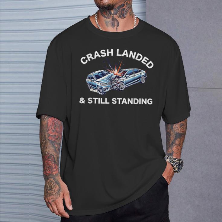 自動車事故サバイバー おもしろい 自動車事故 けが リカバリー Tシャツ 彼への贈り物