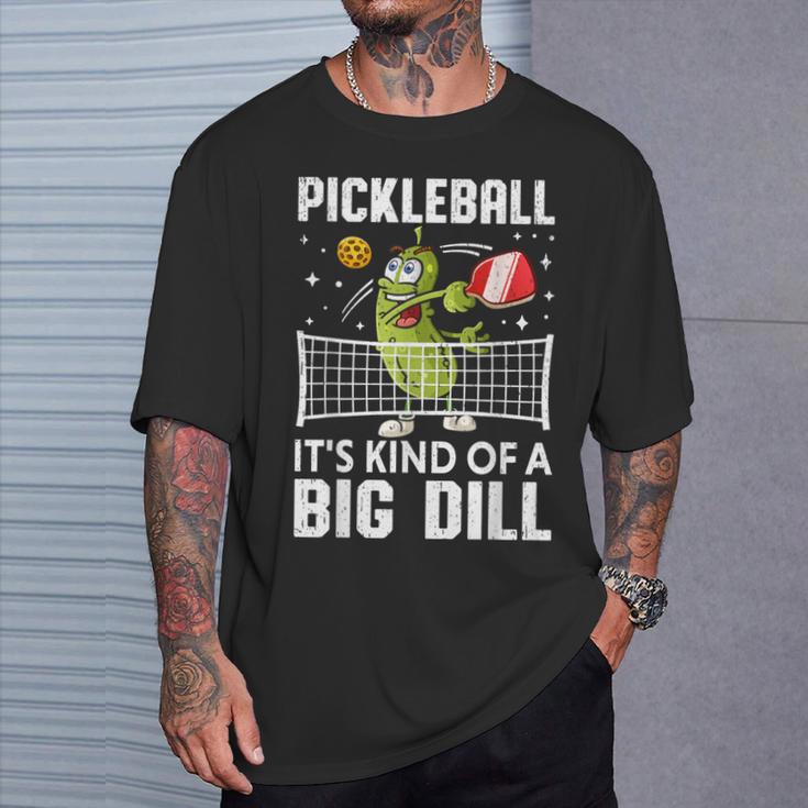 面白いピックルボールtシャツ It's Kind Of A Big Dill パドルボール Tシャツ 彼への贈り物