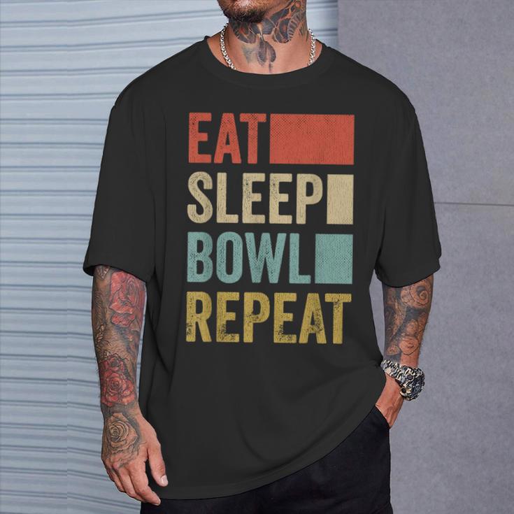 食べる眠るボウルを繰り返す おもしろボウリング Tシャツ 彼への贈り物