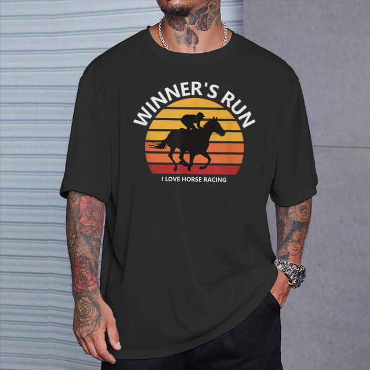 馬好きの方や競馬ファンにお勧め 勝者の走り オシャレな競馬イラスト Tシャツ 彼への贈り物