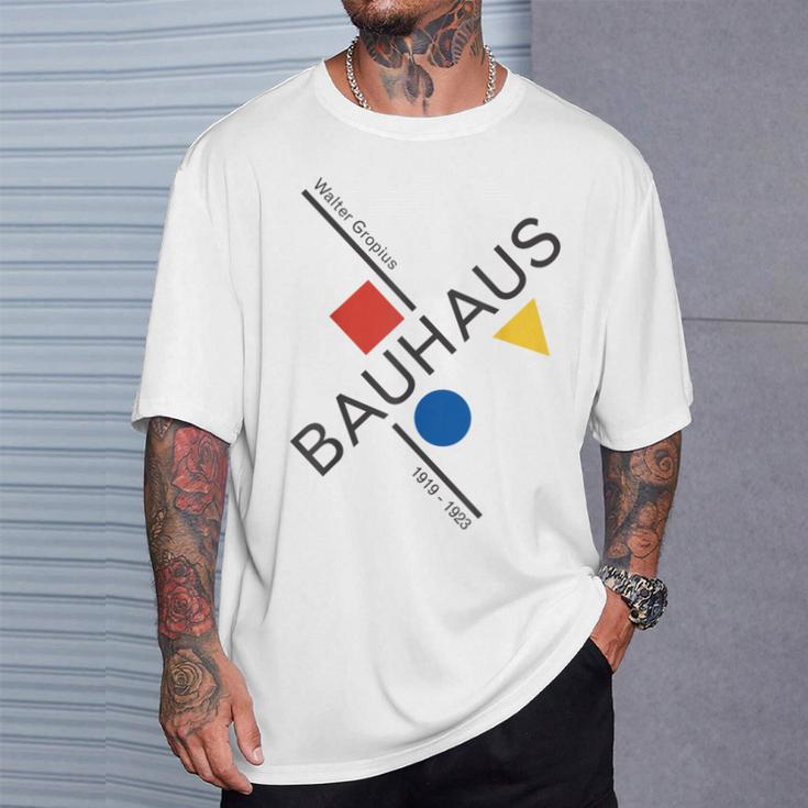 Bauhausムーブメントtシャツ、1923年建築作品。 Tシャツ 彼への贈り物