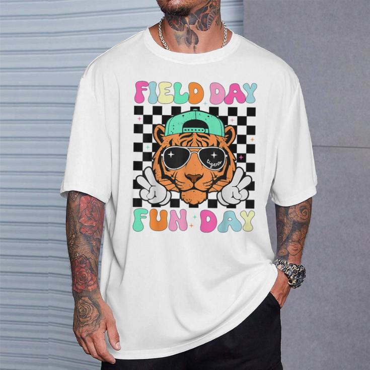 Field Day Fun Day Tigers School Teacher Kids Mom T-Shirt Gifts for Him