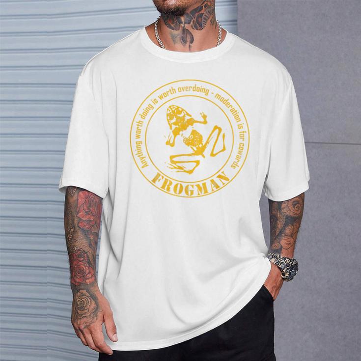 Frogman Diver ダメージ加工。 Tシャツ 彼への贈り物