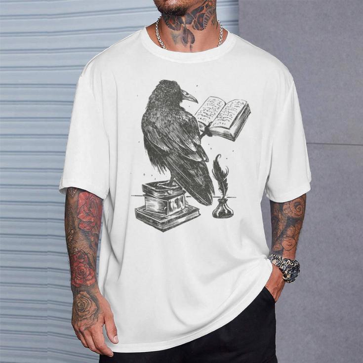 Raven Crow Reading a Magic Book Wizard Animal Bird Reader T-Shirt Gifts for Him