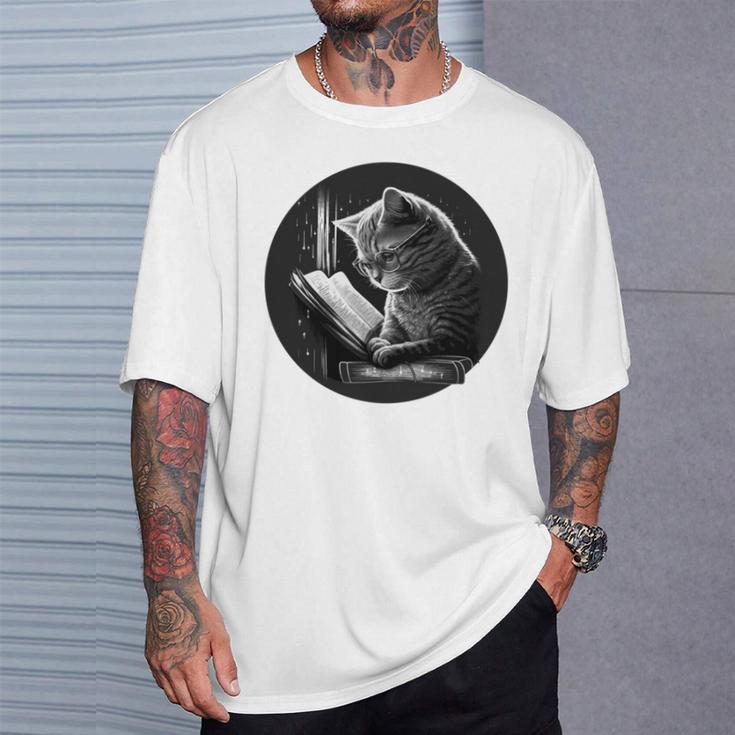 Reading Cat Book Lover Cat Lover Bookworm Cat Owner T-Shirt Gifts for Him