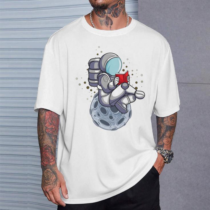 Reading Read Books Reader Nerd Cartoon Astronaut Moon T-Shirt Gifts for Him Reading Read Books Reader Nerd Cartoon Astronaut Moon T-Shirt Gifts for Him