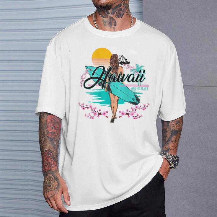 Waiehu Beach Hawaii、サーフィンサーフボードレトロ Tシャツ 彼への贈り物