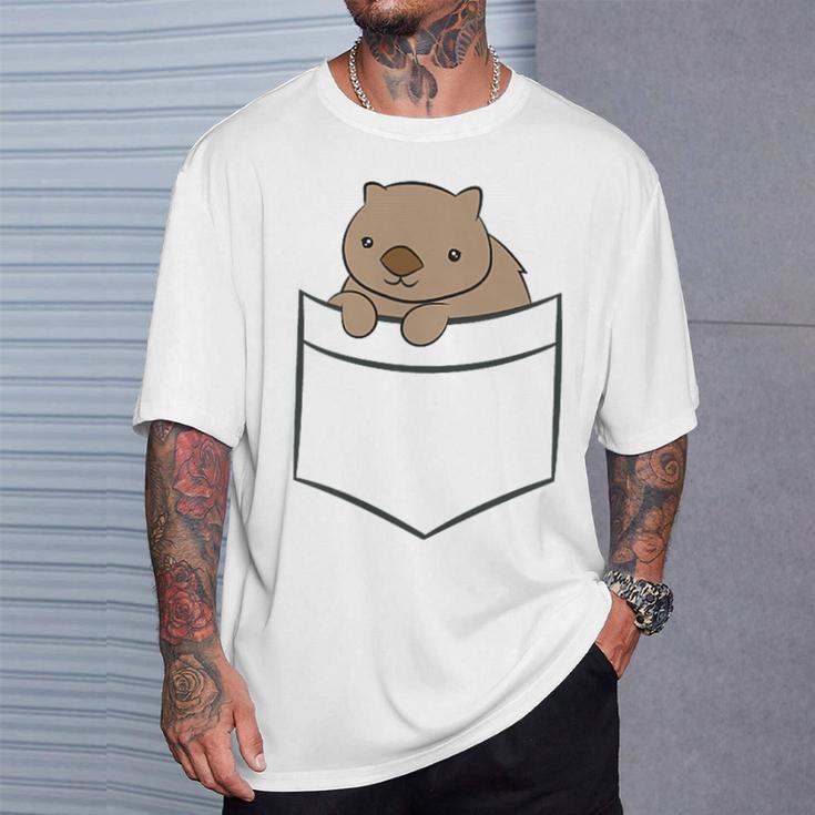 オーストラリアン・ウォンバット ポケット付き キュート ベビー ウォンバット Tシャツ 彼への贈り物