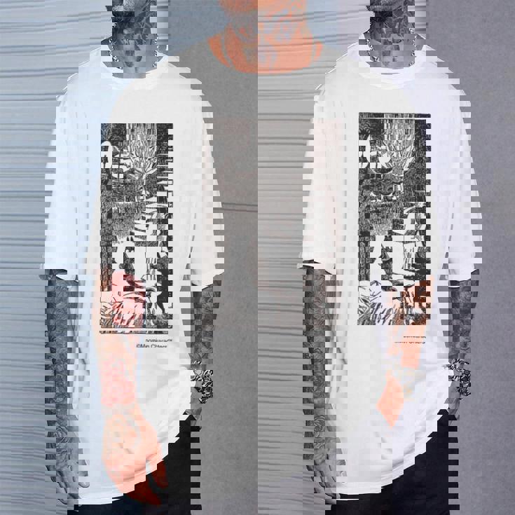 ムーミン 真夜中に起きる ムーミン谷の冬 Tシャツ 彼への贈り物