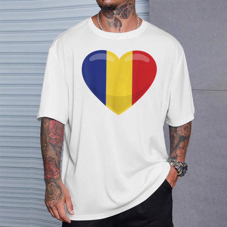 ルーマニアハートルーマニア国旗 Tシャツ 彼への贈り物