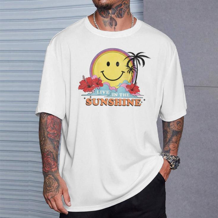 レトロなハッピーフェイス ハイビスカス ヤシの木「太陽に生きる」ビーチ Tシャツ 彼への贈り物