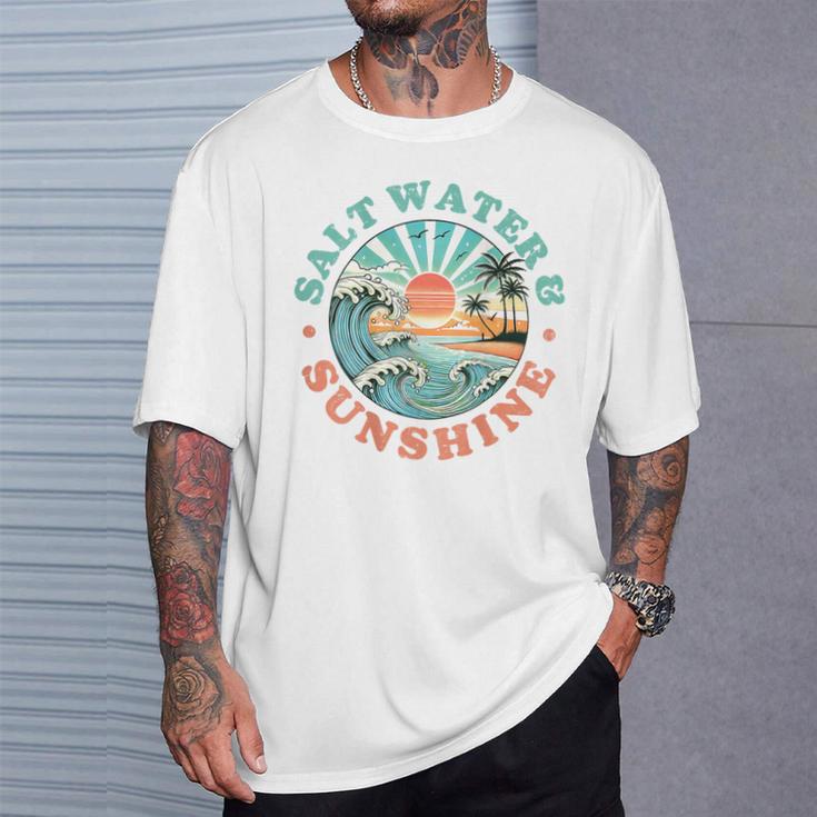 海水と日光 レトロ ビーチ 波 夕日 ヤシの木 Tシャツ 彼への贈り物