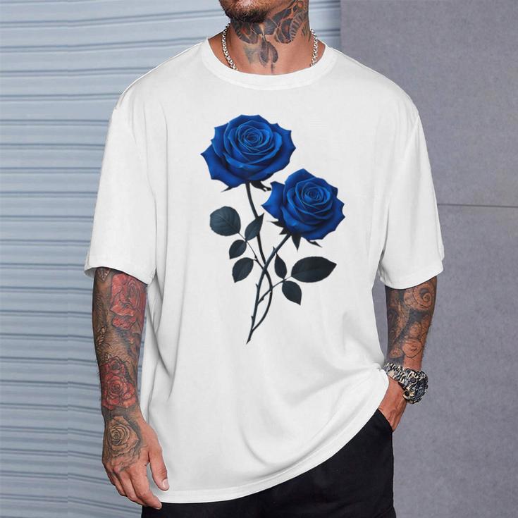 青いバラ 花 カップル ゴシック ファンタジー 花 美的 アート Tシャツ 彼への贈り物