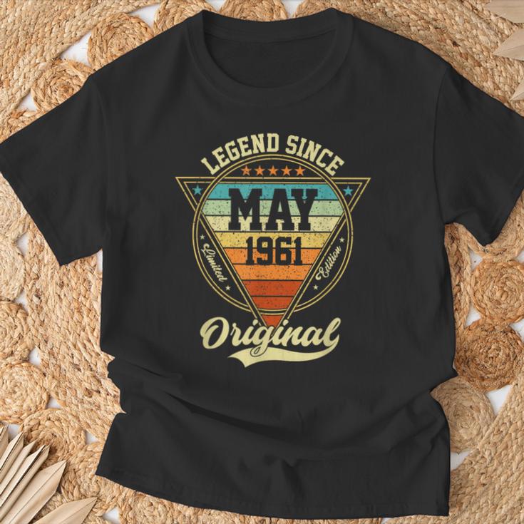 1961年5月以来のヴィンテージ65歳の誕生日レジェンド Tシャツ 高齢者への贈り物