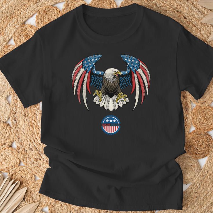 Abstract Unitedtates Of America Wild Eagle With Usa Flag Tシャツ 高齢者への贈り物