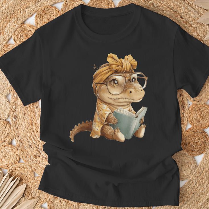 Baby Crocodile Small Book Reading Reptile Graphic Portrait T-Shirt Gifts for Old Men