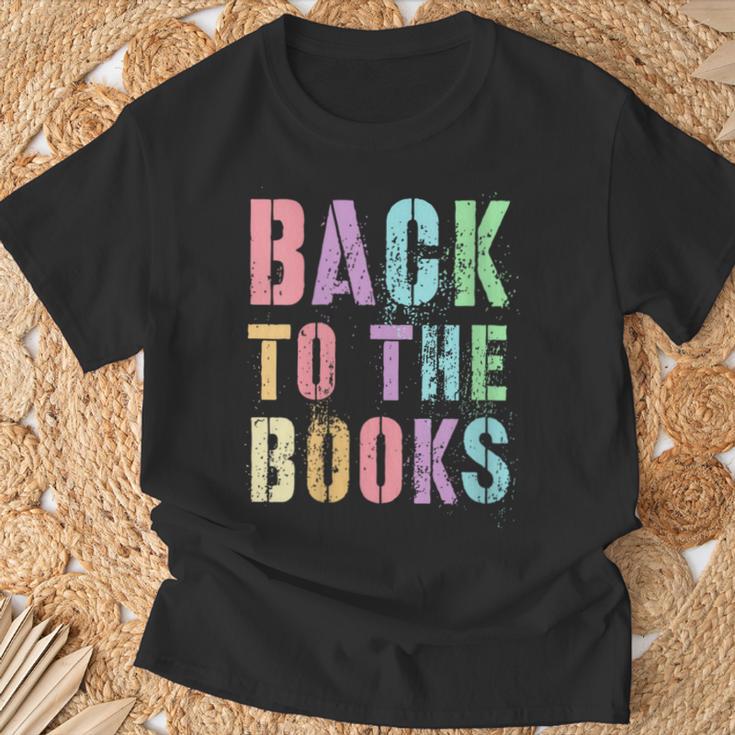 BACK TO THE BOOKS Happy First Day School Future Grads T-Shirt Gifts for Old Men