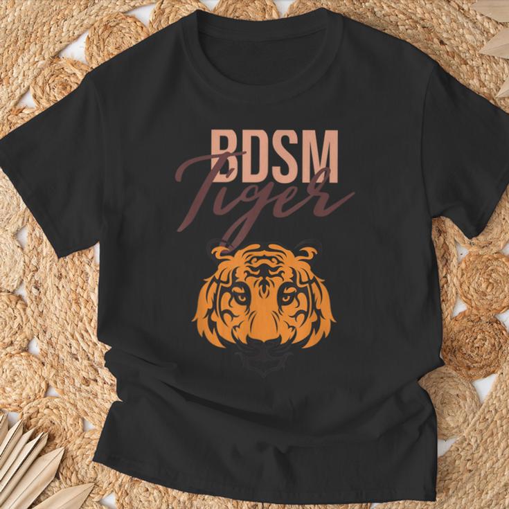 Bdsmインストラクタータイガーマスターボンデージギフト。 Tシャツ 高齢者への贈り物