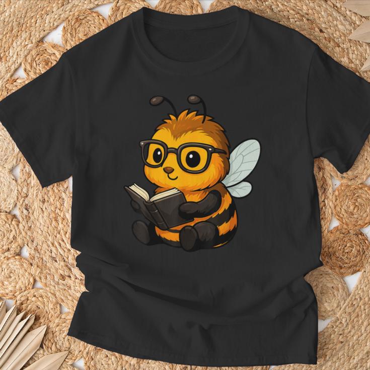 Bee Reading Book Lover T-Shirt Gifts for Old Men