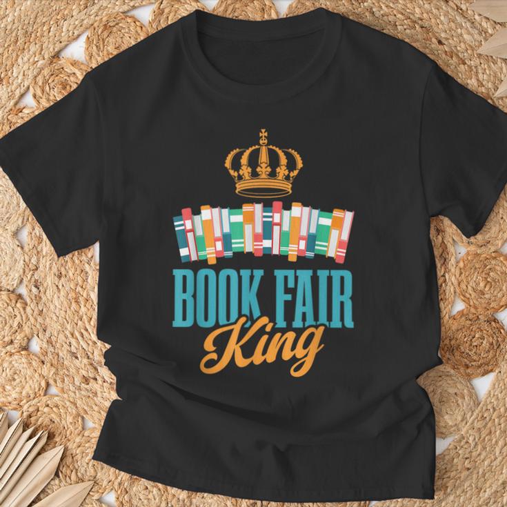 Book Fair King T-Shirt Gifts for Old Men