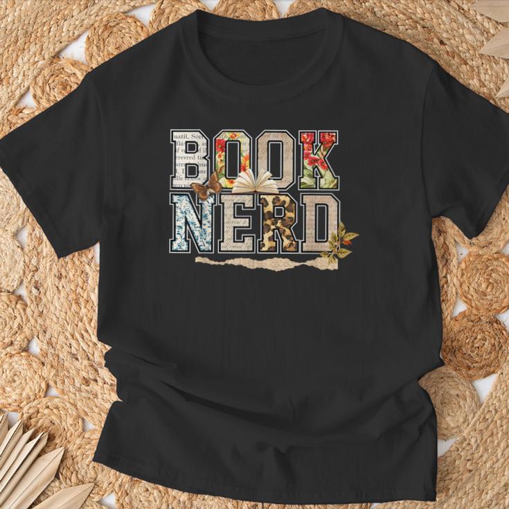 Book Nerd Vintage Floral Aesthetic Leopard Print T-Shirt Gifts for Old Men Book Nerd Vintage Floral Aesthetic Leopard Print T-Shirt Gifts for Old Men