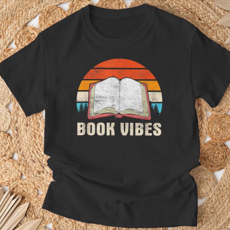 Book Vibes For Book Lovers Bookworm Reading T-Shirt Gifts for Old Men
