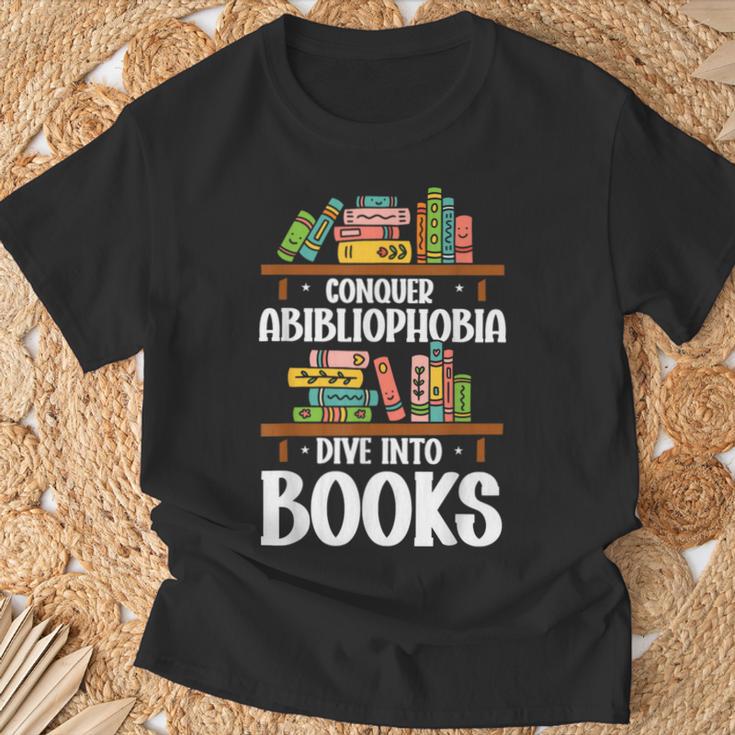 Bookish Book Lover Bookworm Abibliophobia T-Shirt Gifts for Old Men