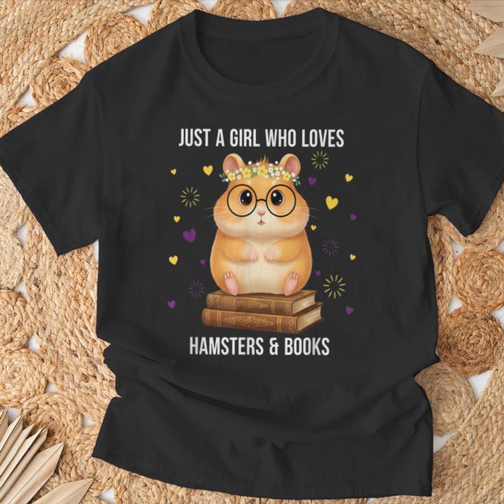 Bookish Girl Present Just a Girl Who Loves Hamster And Books T-Shirt Gifts for Old Men