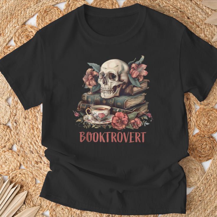 Booktrovert Skull Books Tea Flower Gothic Bookworm Bookish T-Shirt Gifts for Old Men