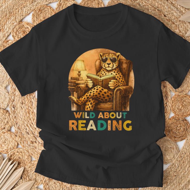Boys Animal Wild About Reading Cheetah Book T-Shirt Gifts for Old Men