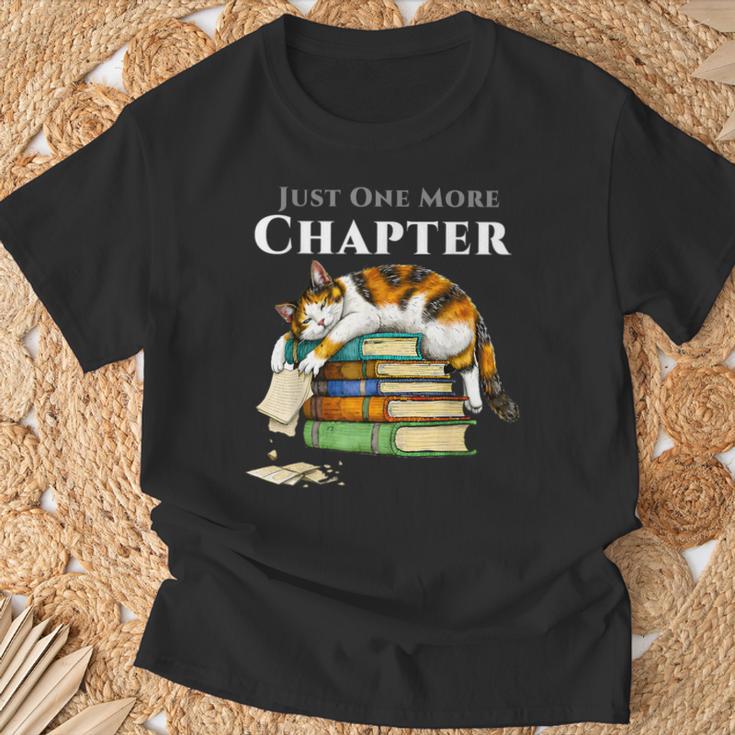 Calico Cat Reading Book Lover Just One More Chapter T-Shirt Gifts for Old Men