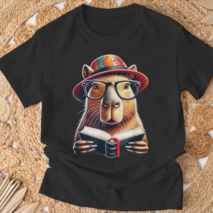 Capybara Bookworm Rodent Reading a Book T-Shirt Gifts for Old Men